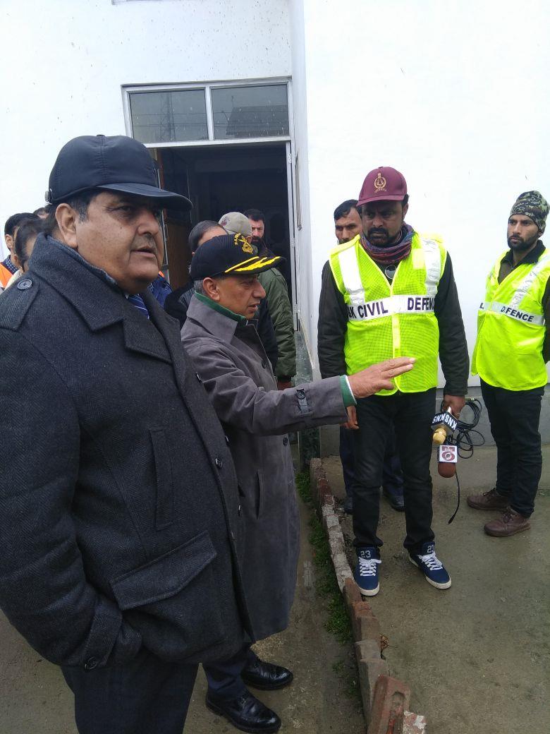CS, DGP reviews snow clearance preparedness in Anantnag